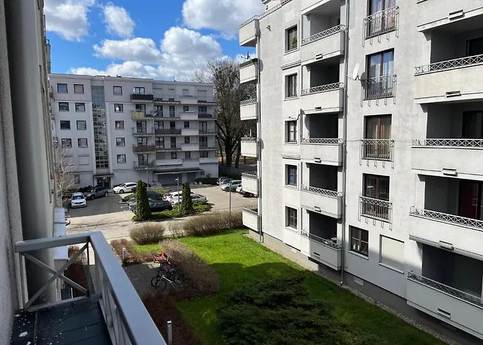 Tylna 8 Apartments
